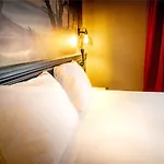 Mercure La Corderie Royale Hotel 4*