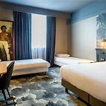 Mercure La Corderie Royale Hotel 4*