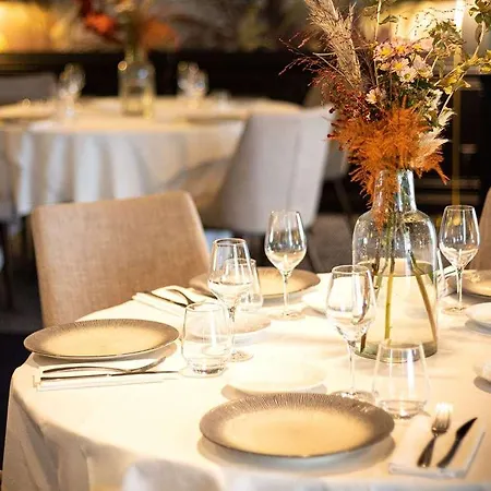 Mercure La Corderie Royale 4*