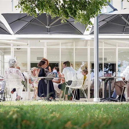 Mercure La Corderie Royale Hotel 4*