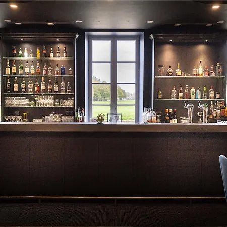 Mercure La Corderie Royale Hotel 4*