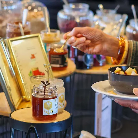 Mercure La Corderie Royale Hotel Rochefort (Charente-Maritime)