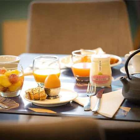 Mercure La Corderie Royale 4*