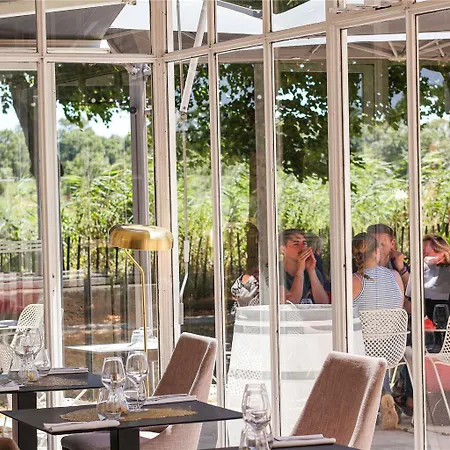 Hotel Mercure La Corderie Royale 4*