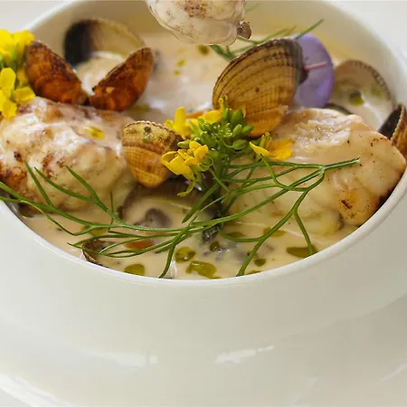 Mercure La Corderie Royale מלון