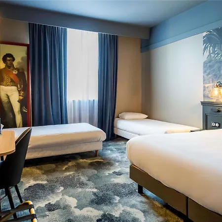 Mercure La Corderie Royale Hotel 4*