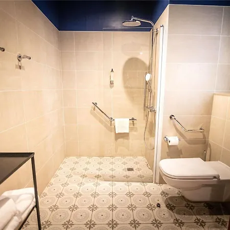 Hotell Mercure La Corderie Royale