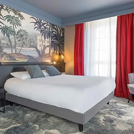 Hotel Mercure La Corderie Royale 4*