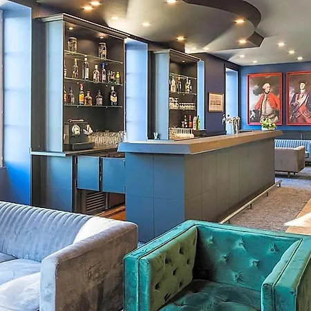 Mercure La Corderie Royale 4*