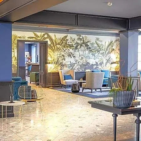 Mercure La Corderie Royale Hotel 4*