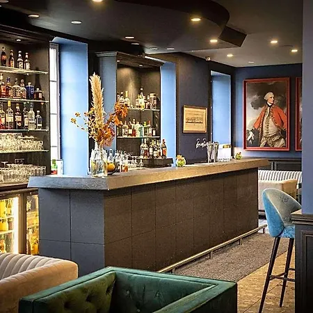 Mercure La Corderie Royale Hotel 4*