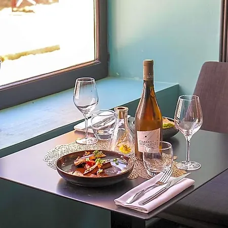 Mercure La Corderie Royale 4*