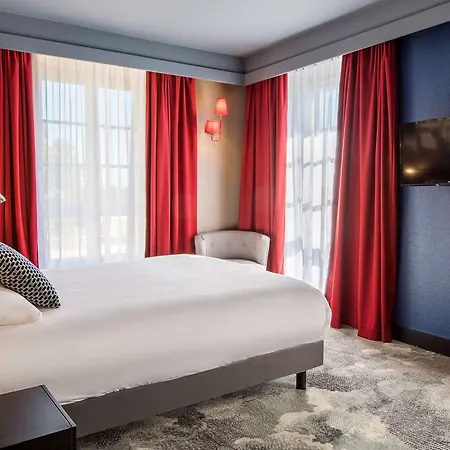 Mercure La Corderie Royale מלון רושפור