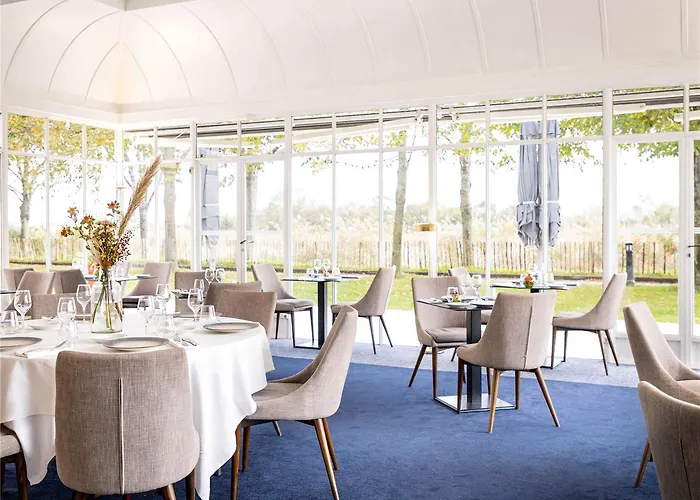 Mercure La Corderie Royale Hotel