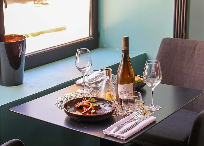 Mercure La Corderie Royale 4*