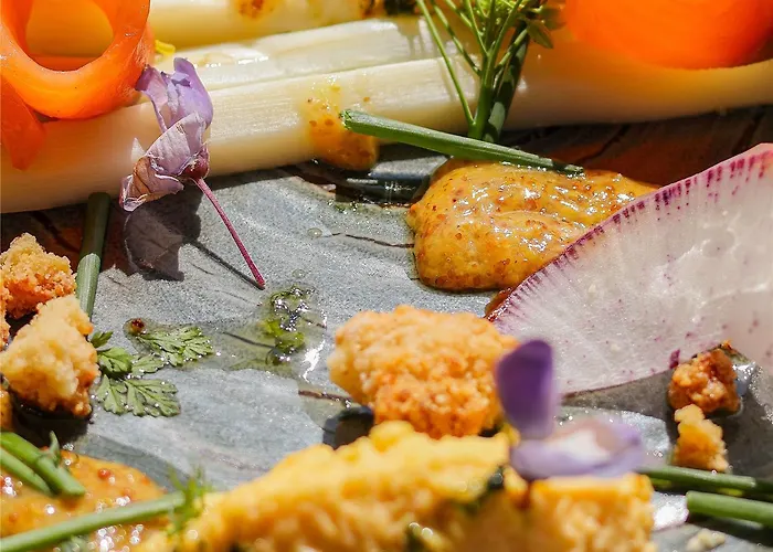 Hotel Mercure La Corderie Royale 4*