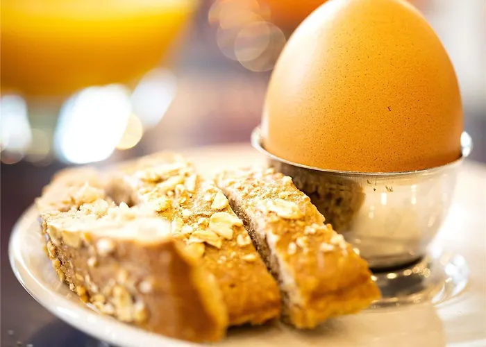 Mercure La Corderie Royale 4*