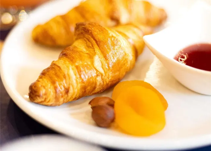 Mercure La Corderie Royale 4*